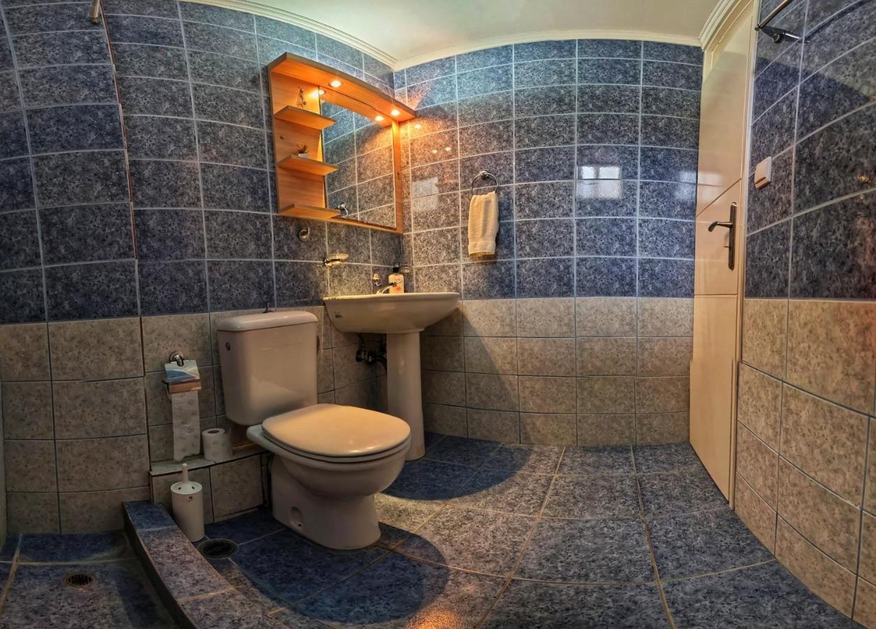 Studio Beleri Himare Buitenkant foto